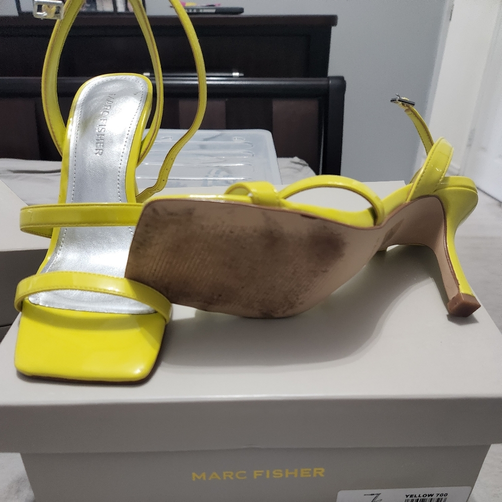 Marc Fisher Sandals